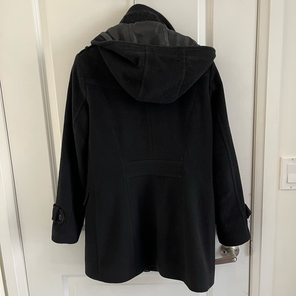 Chic black duffle coat - Picture 2 of 5